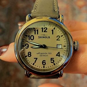 Womans Shinola Argonite-705 Watch